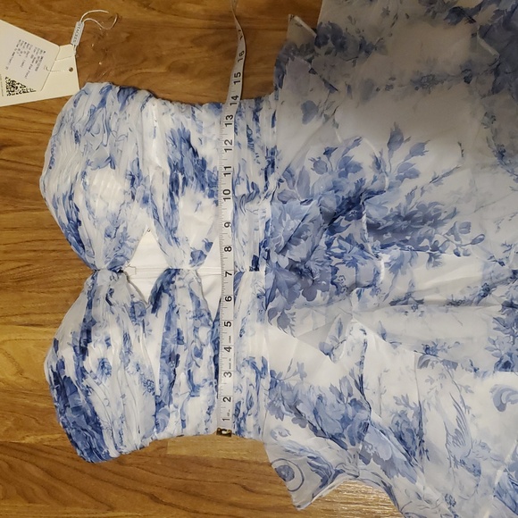 Stacees A-line Floral Print Ruffled Strapless Homecoming Dress w/ Cutouts  NWT 6 - Picture 12 of 16